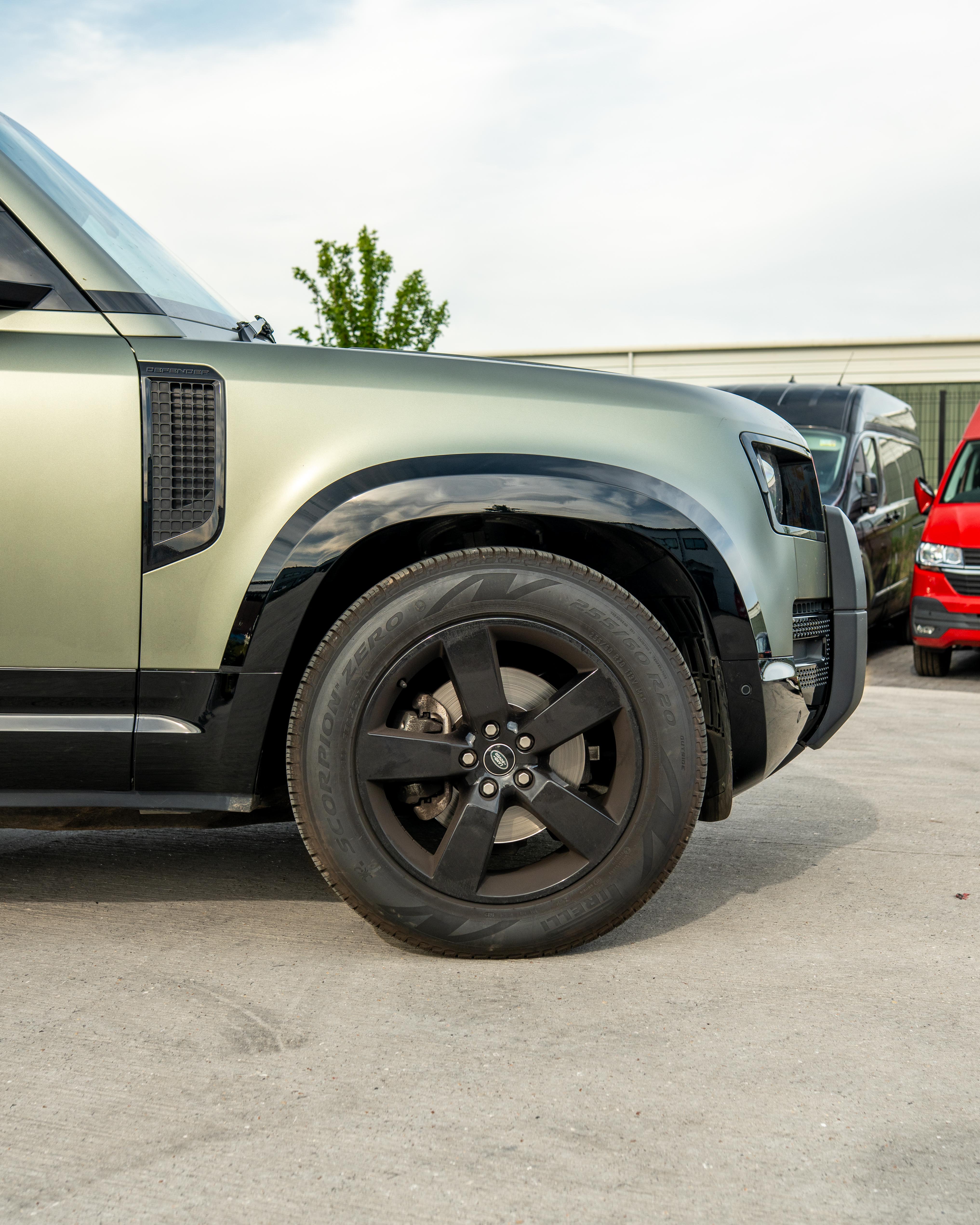LAND ROVER DEFENDER L663 110 & 90 FRONT AND REAR GLOSS BLACK MIDDLE TRIM PACK (2020+)