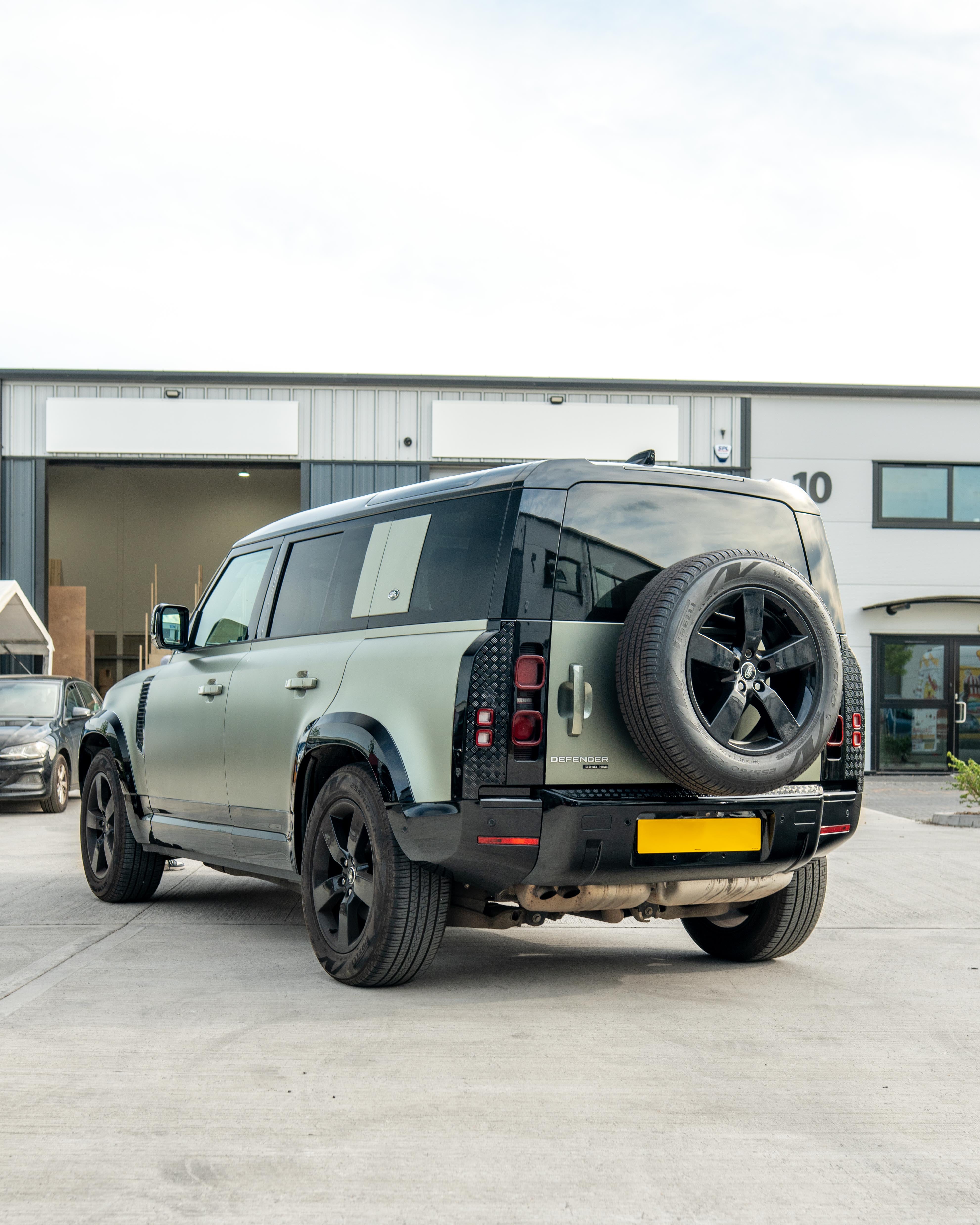 LAND ROVER DEFENDER L663 110 & 90 FRONT AND REAR GLOSS BLACK MIDDLE TRIM PACK (2020+)