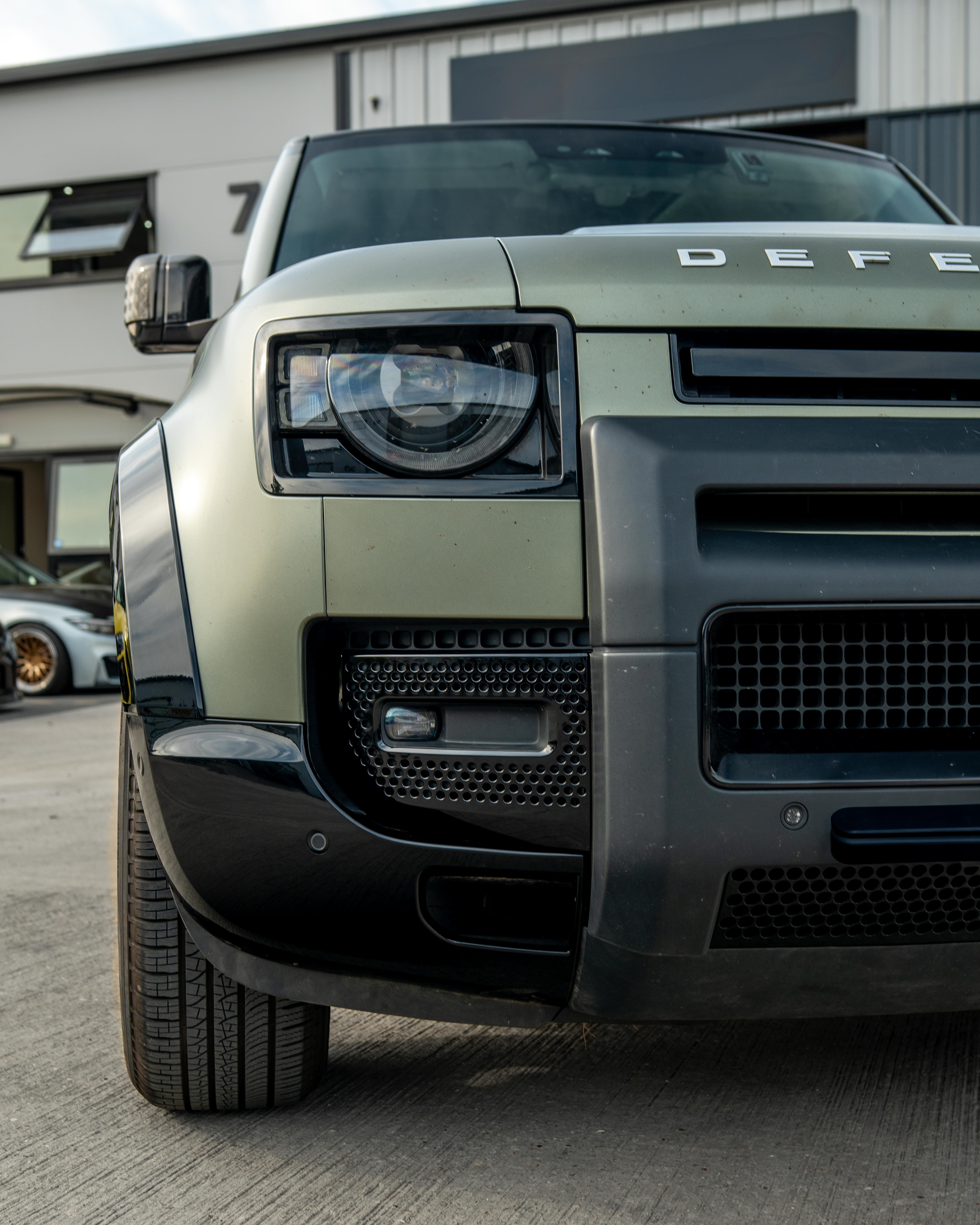 LAND ROVER DEFENDER L663 110 & 90 FRONT AND REAR GLOSS BLACK MIDDLE TRIM PACK (2020+)