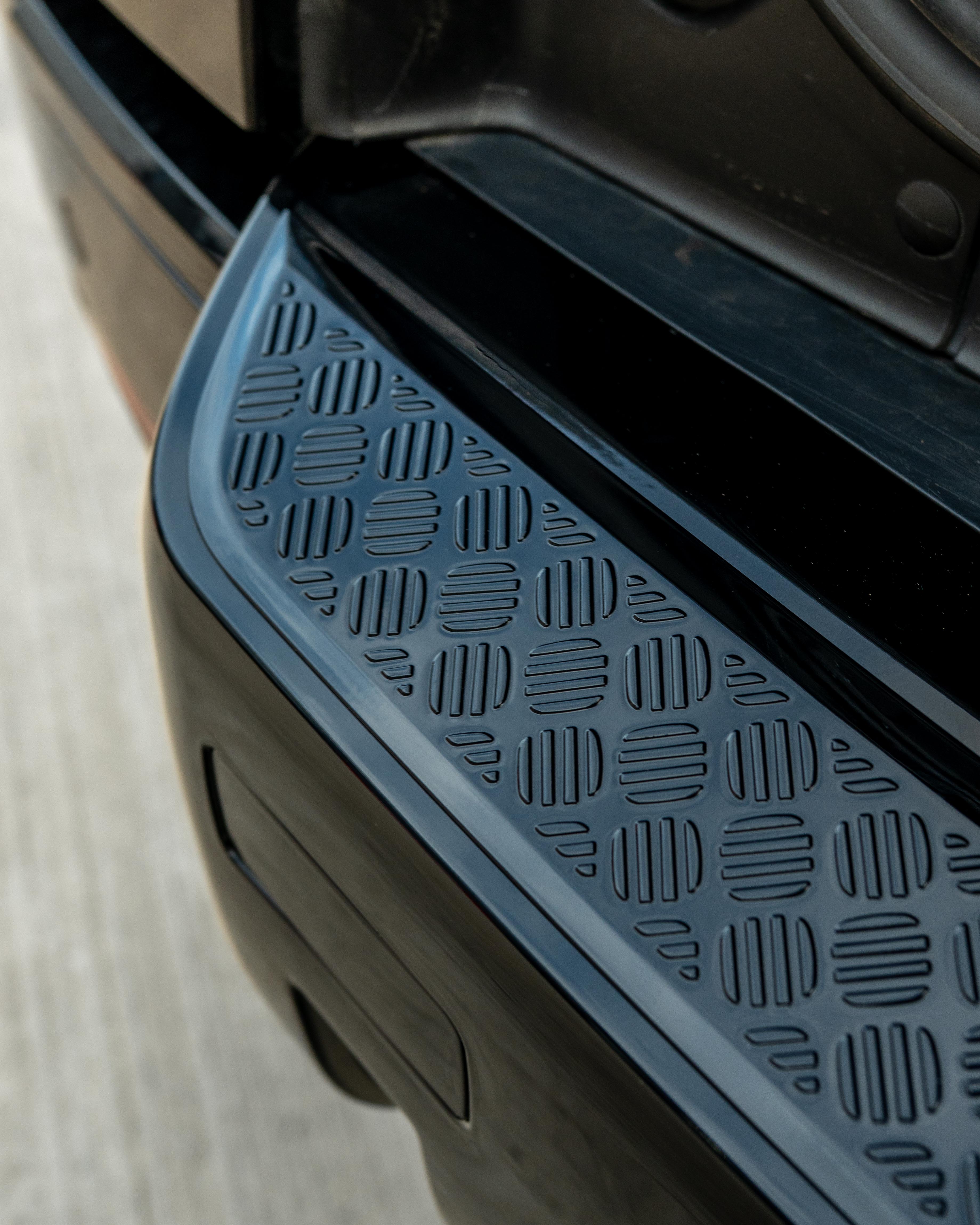 LAND ROVER DEFENDER L663 110 GLOSS BLACK ANTI SCRATCH TRIM SET (2020+)