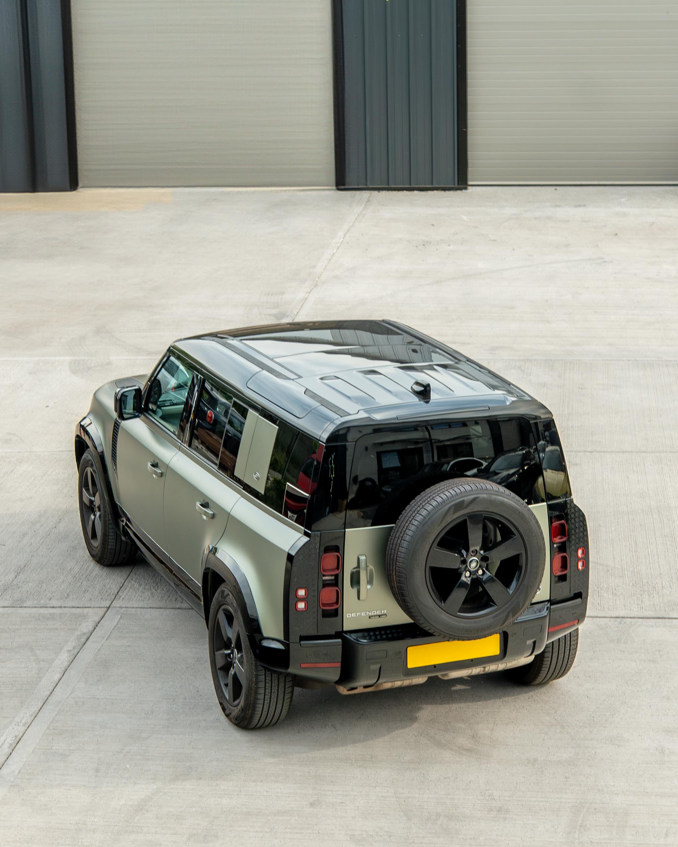 LAND ROVER DEFENDER L663 110 & 90 FRONT AND REAR GLOSS BLACK MIDDLE TRIM PACK (2020+)