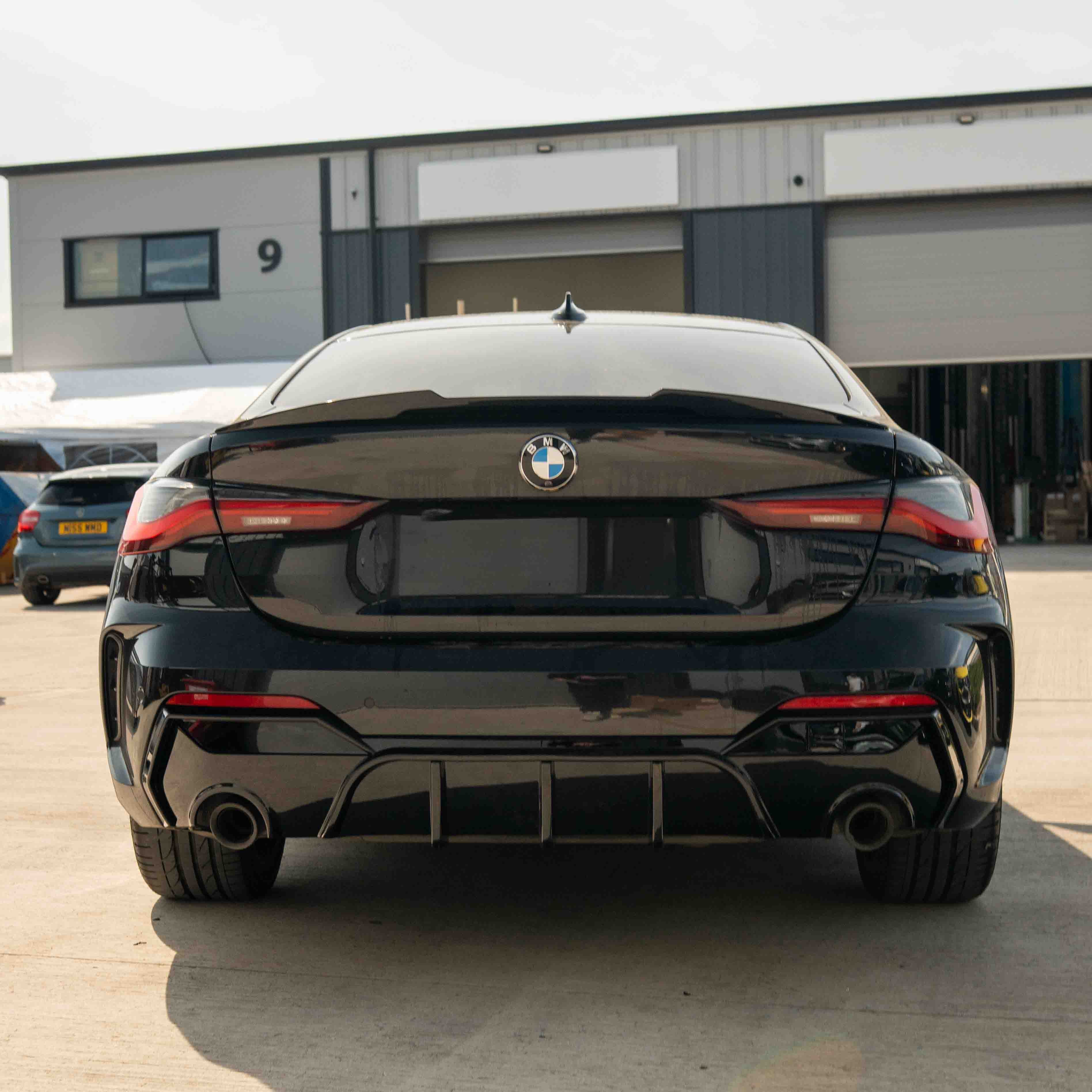BMW 4 SERIES G22/G23 GLOSS BLACK ROUND TIP DIFFUSER