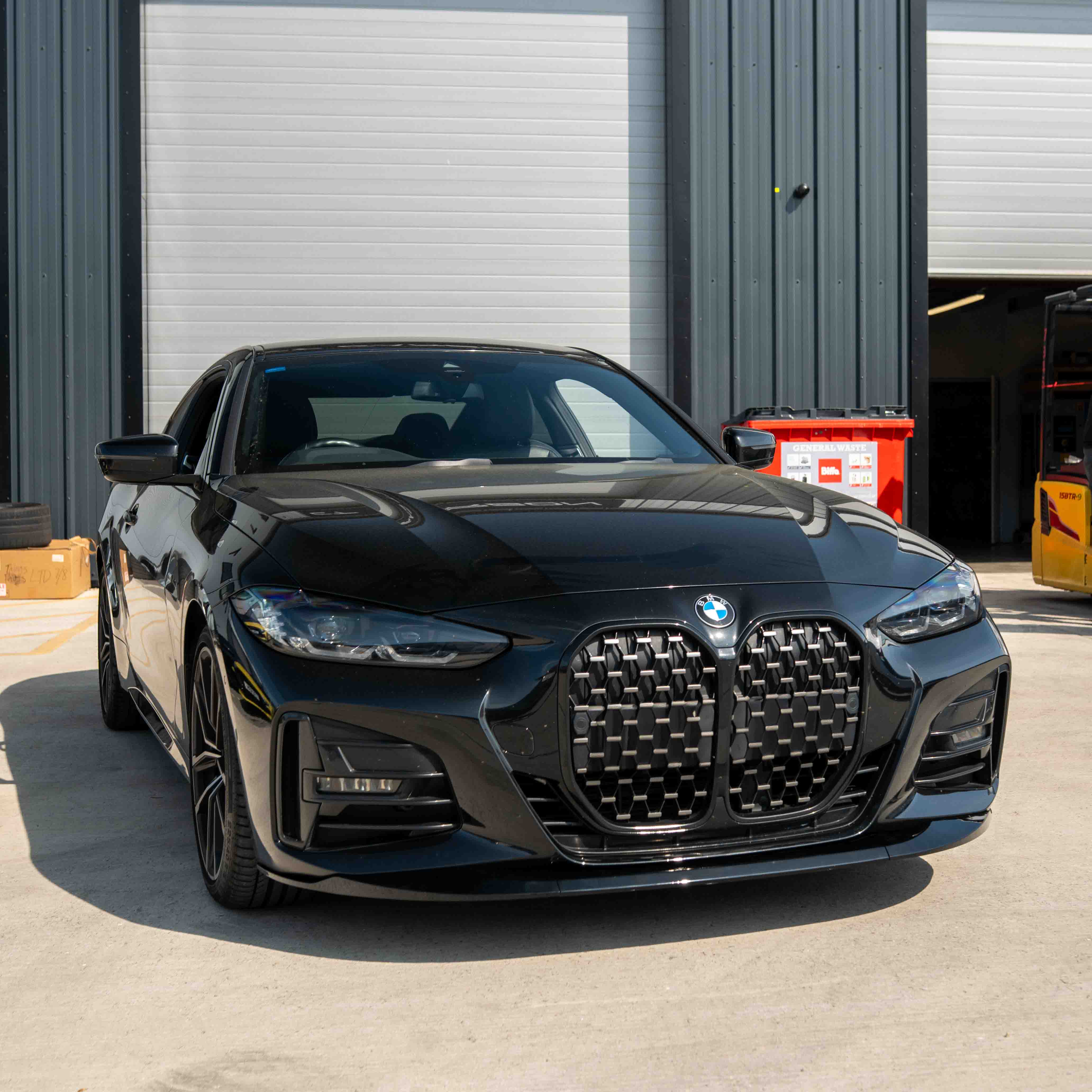 BMW G22 & G23 4 SERIES MP STYLE GLOSS BLACK SPLITTER (2020+)
