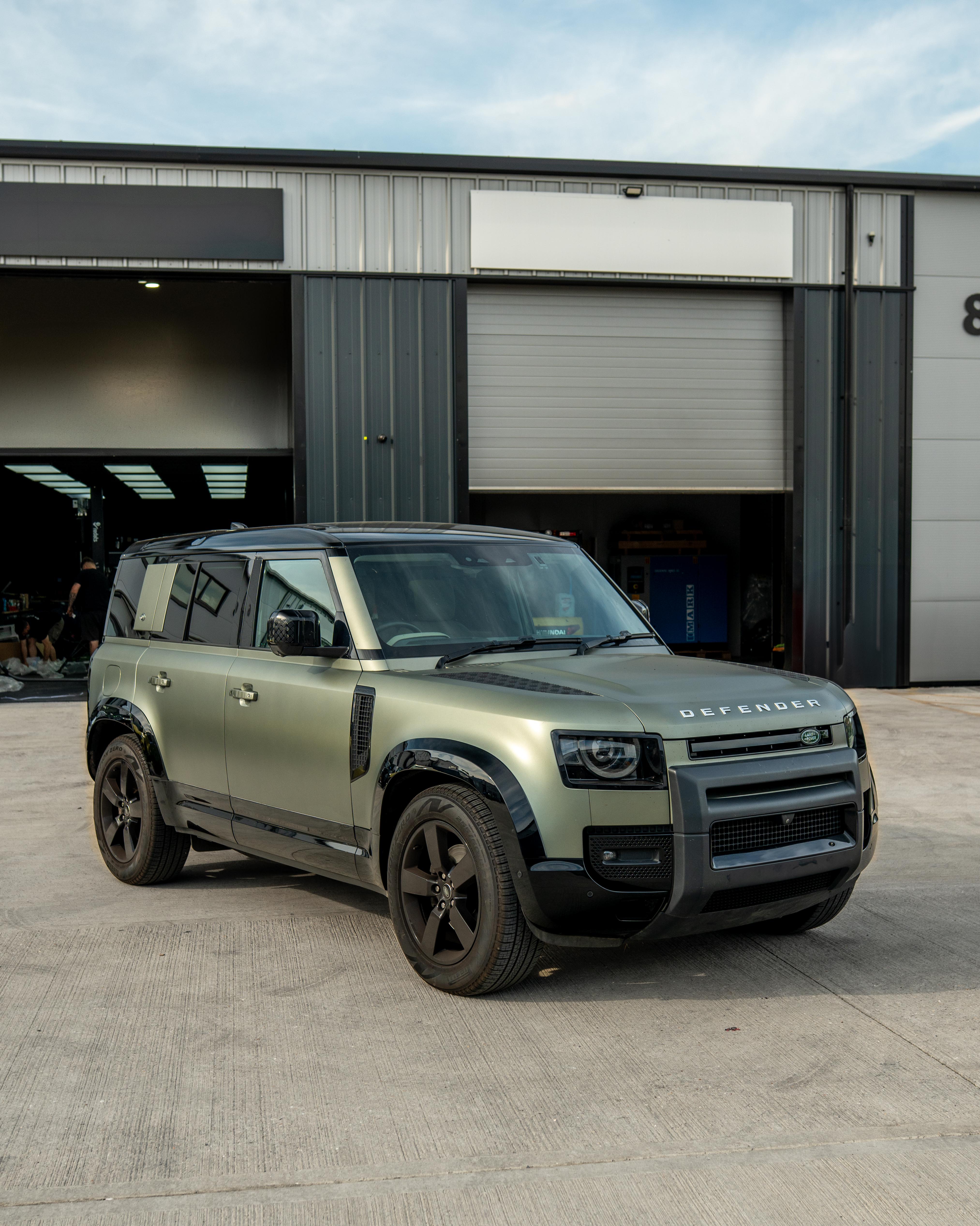 LAND ROVER DEFENDER L663 110 & 90 FRONT AND REAR GLOSS BLACK MIDDLE TRIM PACK (2020+)