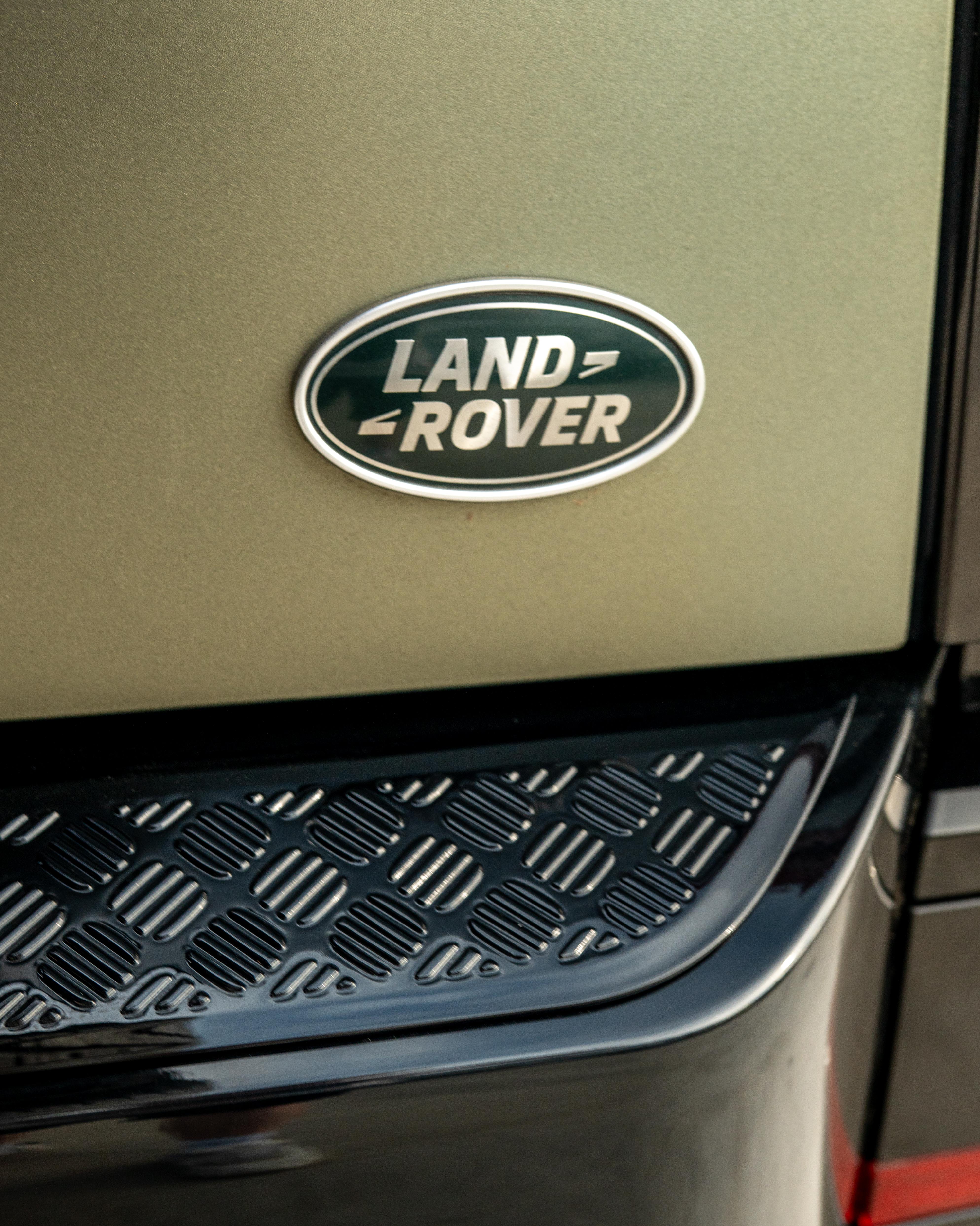 LAND ROVER DEFENDER L663 110 GLOSS BLACK ANTI SCRATCH TRIM SET (2020+)